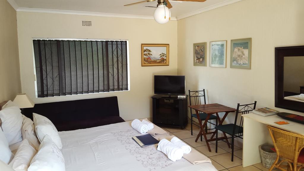 Old Umtali Guest House Johannesburg Bagian luar foto