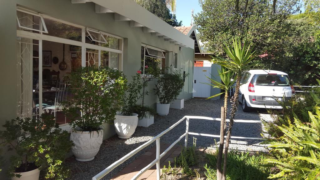 Old Umtali Guest House Johannesburg Bagian luar foto